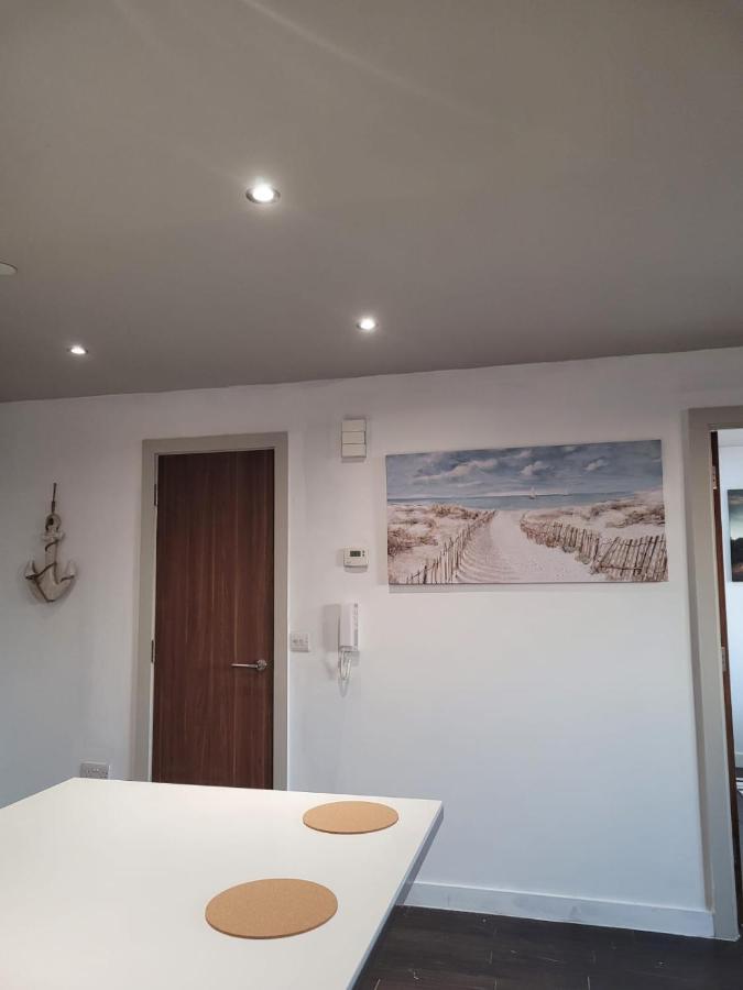 Amazing London 1 Bedroom Flat In Astral House As18 Norbury  Εξωτερικό φωτογραφία