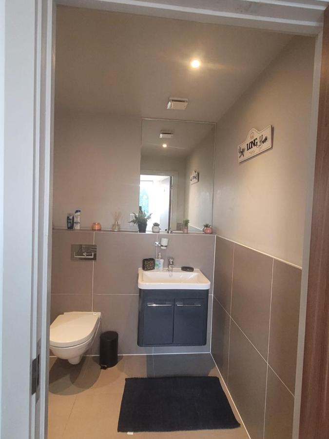 Amazing London 1 Bedroom Flat In Astral House As18 Norbury  Εξωτερικό φωτογραφία